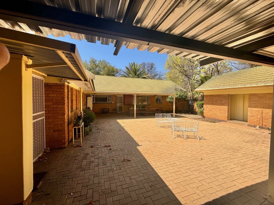 4 Bedroom Property for Sale in Wilkoppies North West